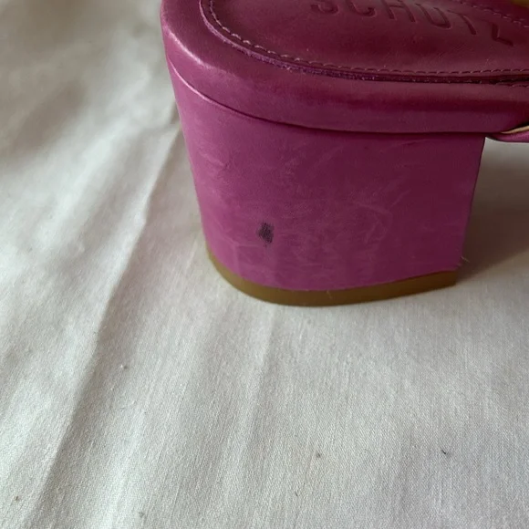 SCHUTZ Fuchsia Leather Thong Sandals - Picture 6 of 10